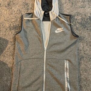 Nike Gray Athletic Vest with Sporty Design